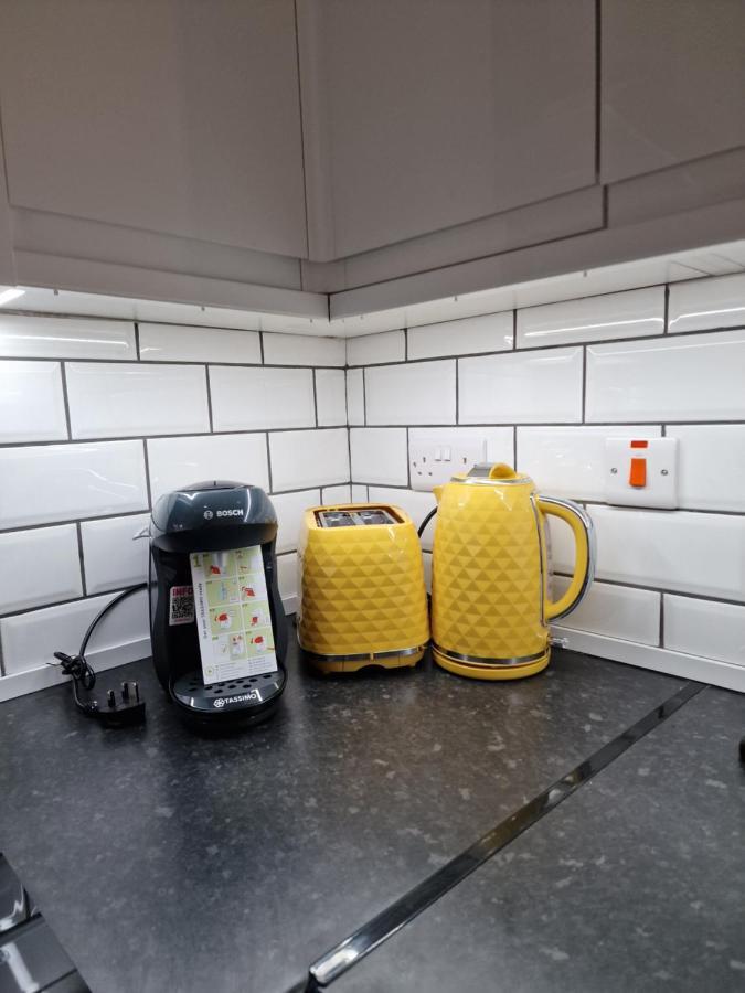 Balco Sherwood Apartment - 2 Bedrooms, 5 Beds - Sky Tv And Internet ノッティンガム エクステリア 写真