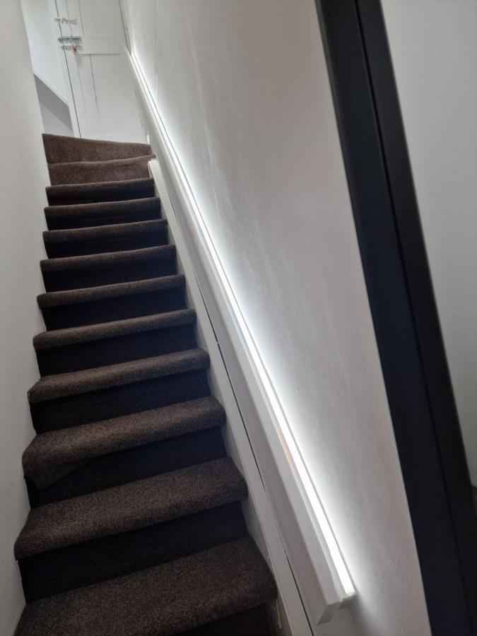 Balco Sherwood Apartment - 2 Bedrooms, 5 Beds - Sky Tv And Internet ノッティンガム エクステリア 写真