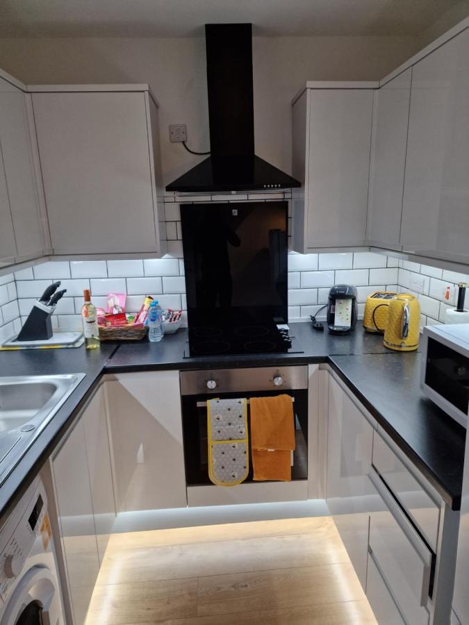 Balco Sherwood Apartment - 2 Bedrooms, 5 Beds - Sky Tv And Internet ノッティンガム エクステリア 写真